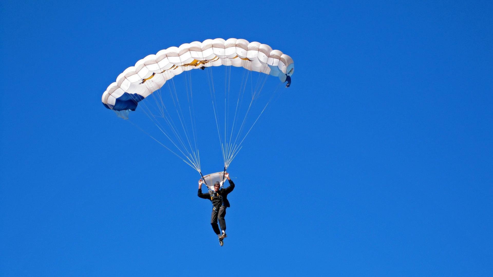 _小威再夺美网冠军，职业生涯添新辉煌_，美国网坛女皇小威