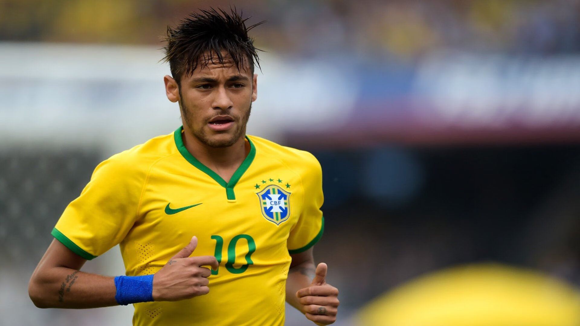 开云体育app网页版安全-女子足球联赛冠军争夺激烈，女子足球大赛